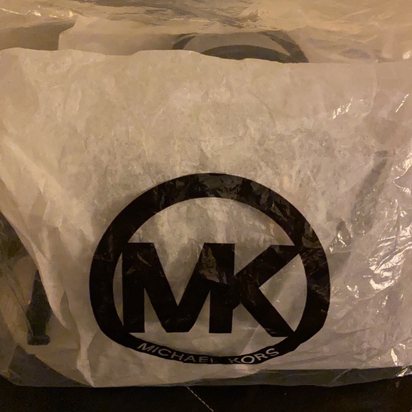 New MICHAEL KORS GRAMERCY Medium PEBBLED LEATHER SATCHEL ⭐️⭐️⭐️⭐️ - Picture 12 of 17